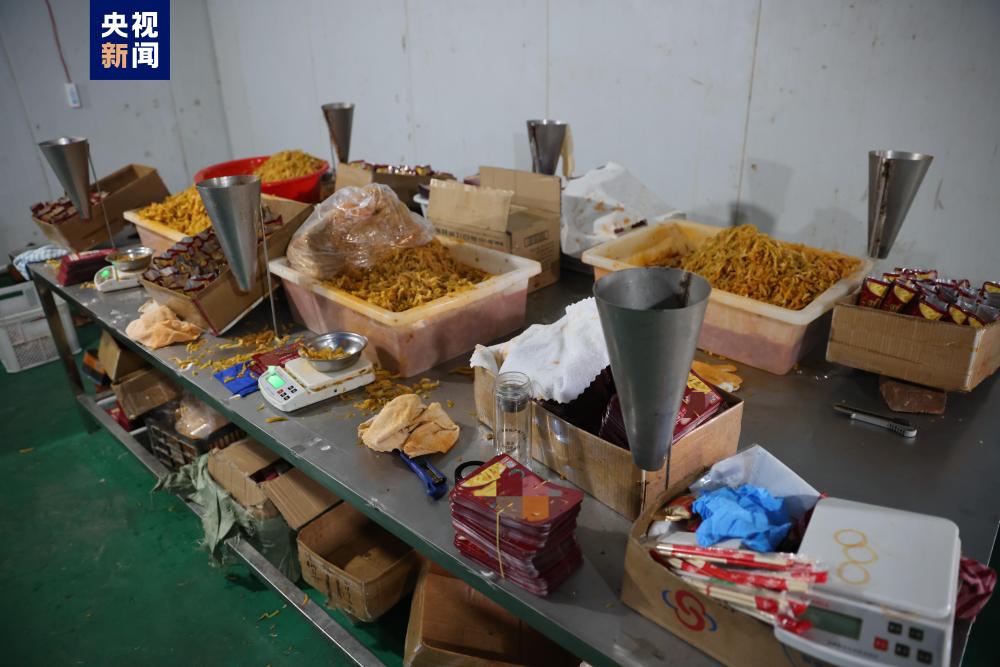 涉案金額4200余萬(wàn)元!這起特大假冒知名榨菜品牌商標(biāo)案破了!